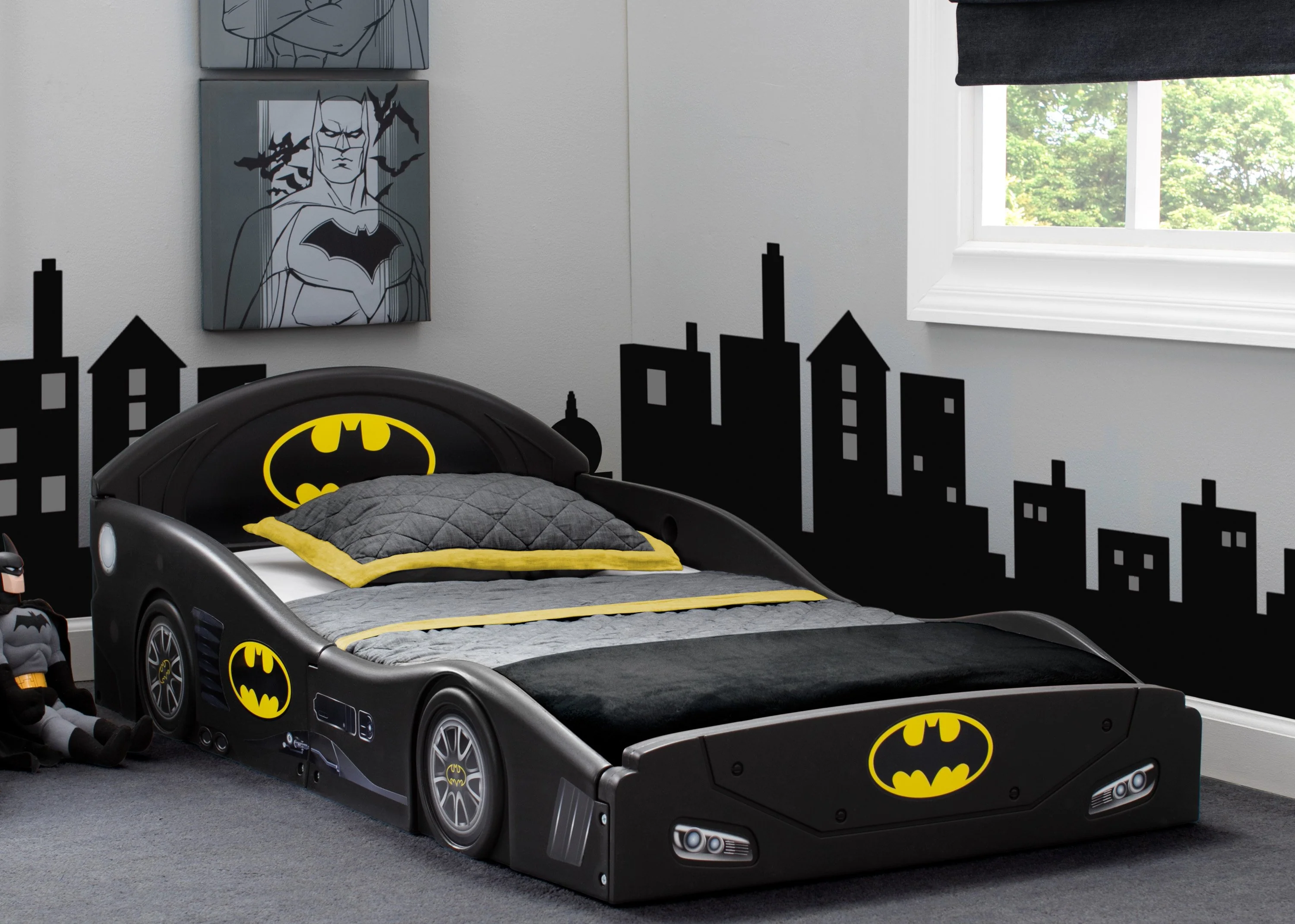 Batman Batmobile Plastic Sleep and Play Toddler Bed - Image 2