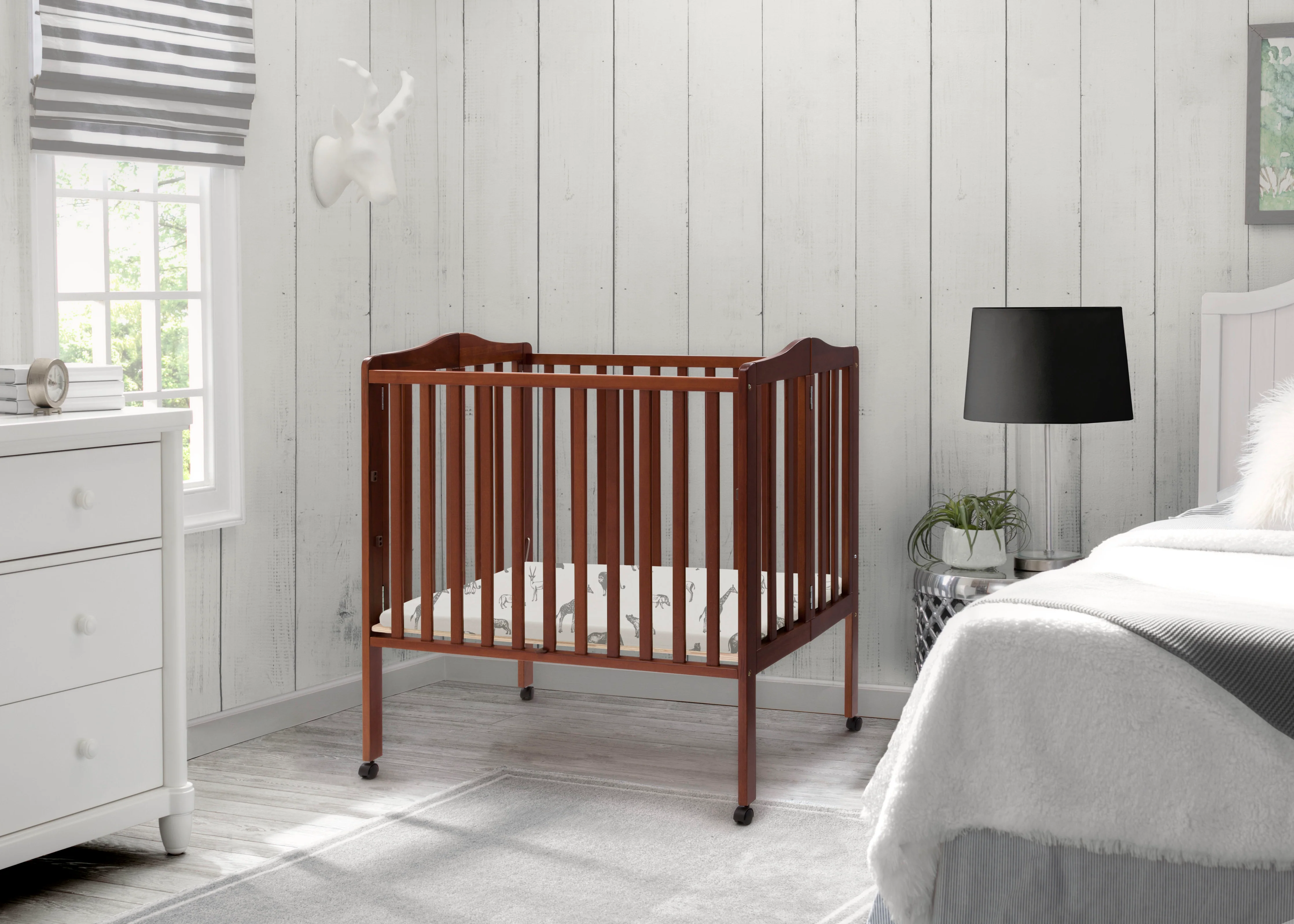 Folding Portable Mini Baby Crib with 1.5-inch Mattress - Image 2