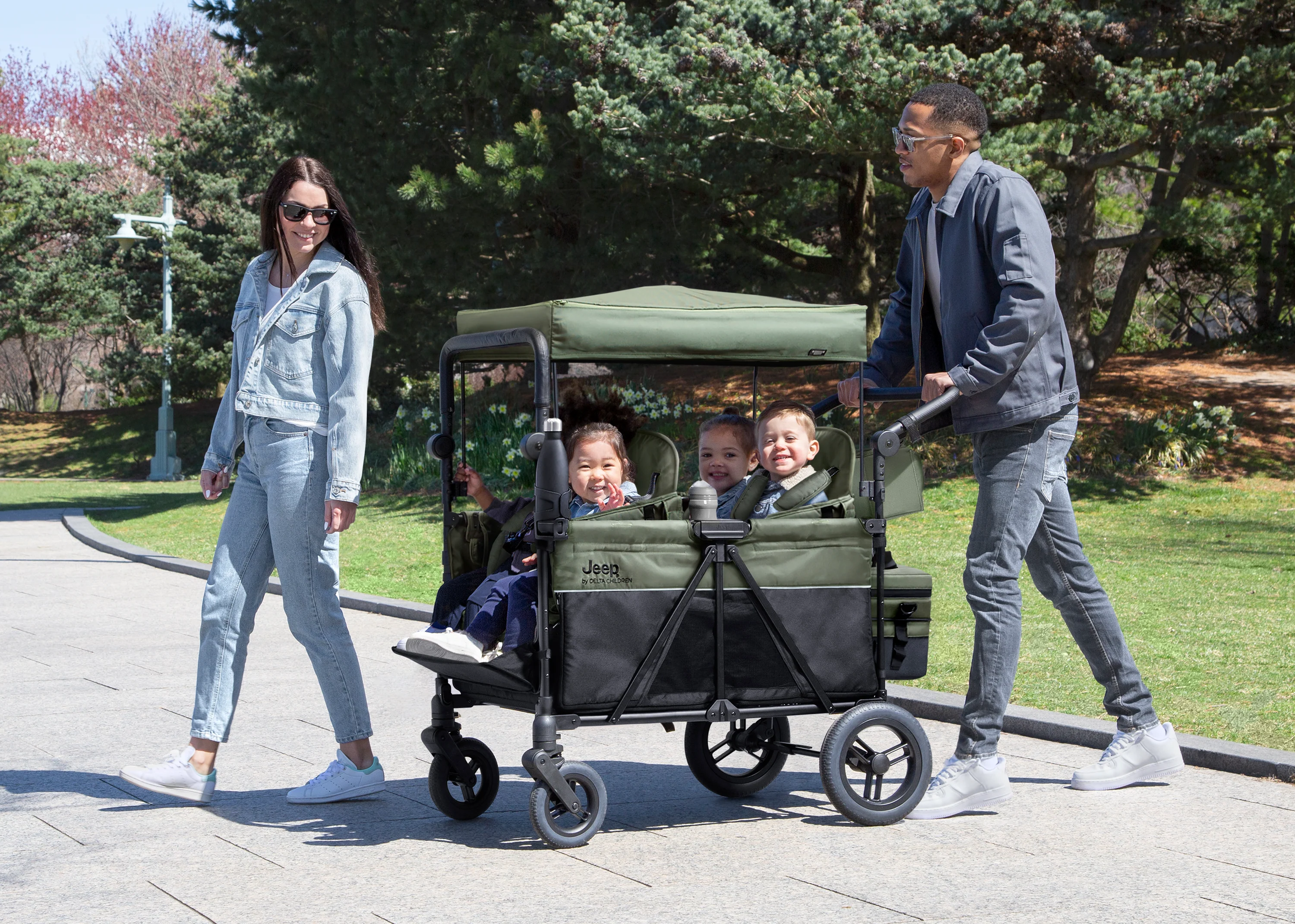 Jeep Wrangler Deluxe 4 Seater Stroller Wagon with Cooler Bag - Image 9